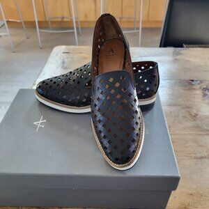 Aquatalia Loafers Zanna Perforated Calf Loafer in EUC 5.5 fits like a 6 with box